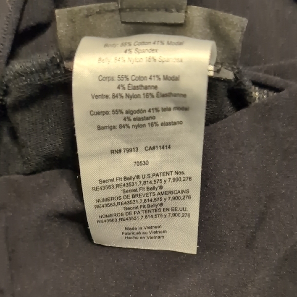 A Pea In The Pod Maternity Leggings - Picture 4 of 5